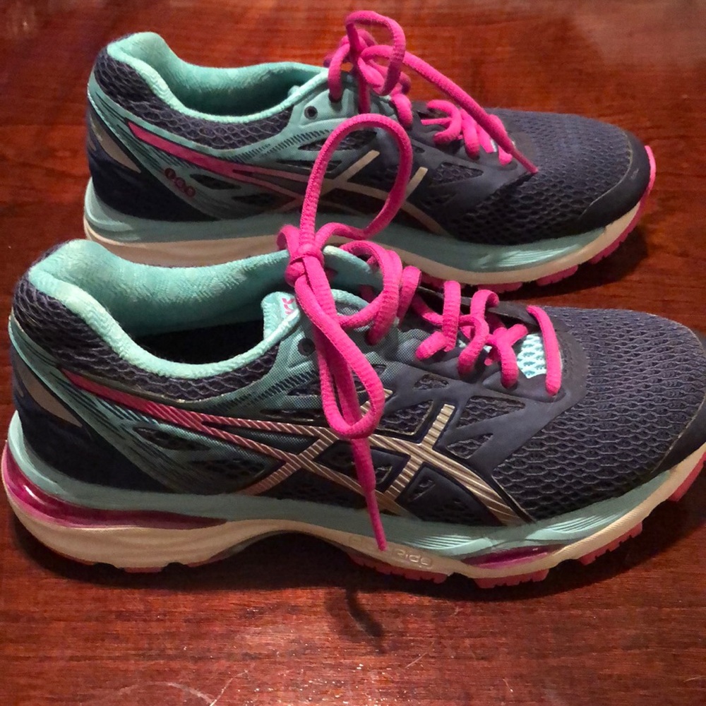 🎉🎉Women’s ASICS